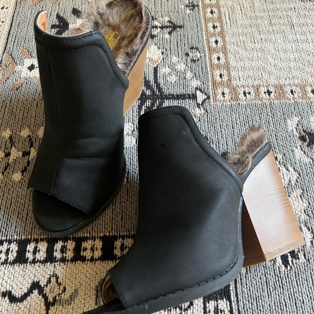Black Mules
